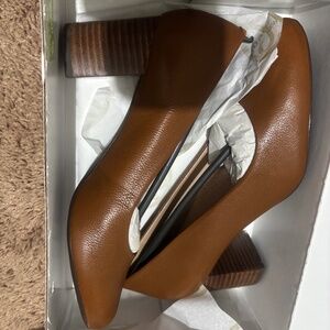 Brown pumps